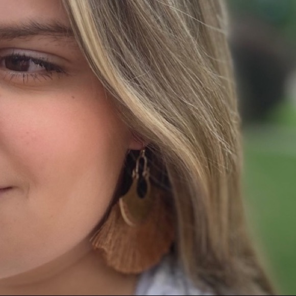 Vintage Gold Mustard Tassel Fan Drop Earrings - Picture 4 of 4